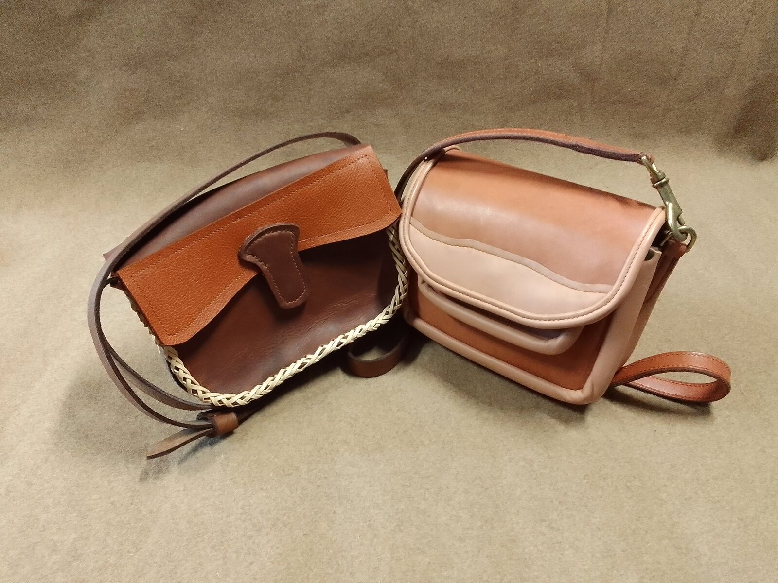 Duo de sacs en cuir entièrement façonnés à la main par Art’Illium